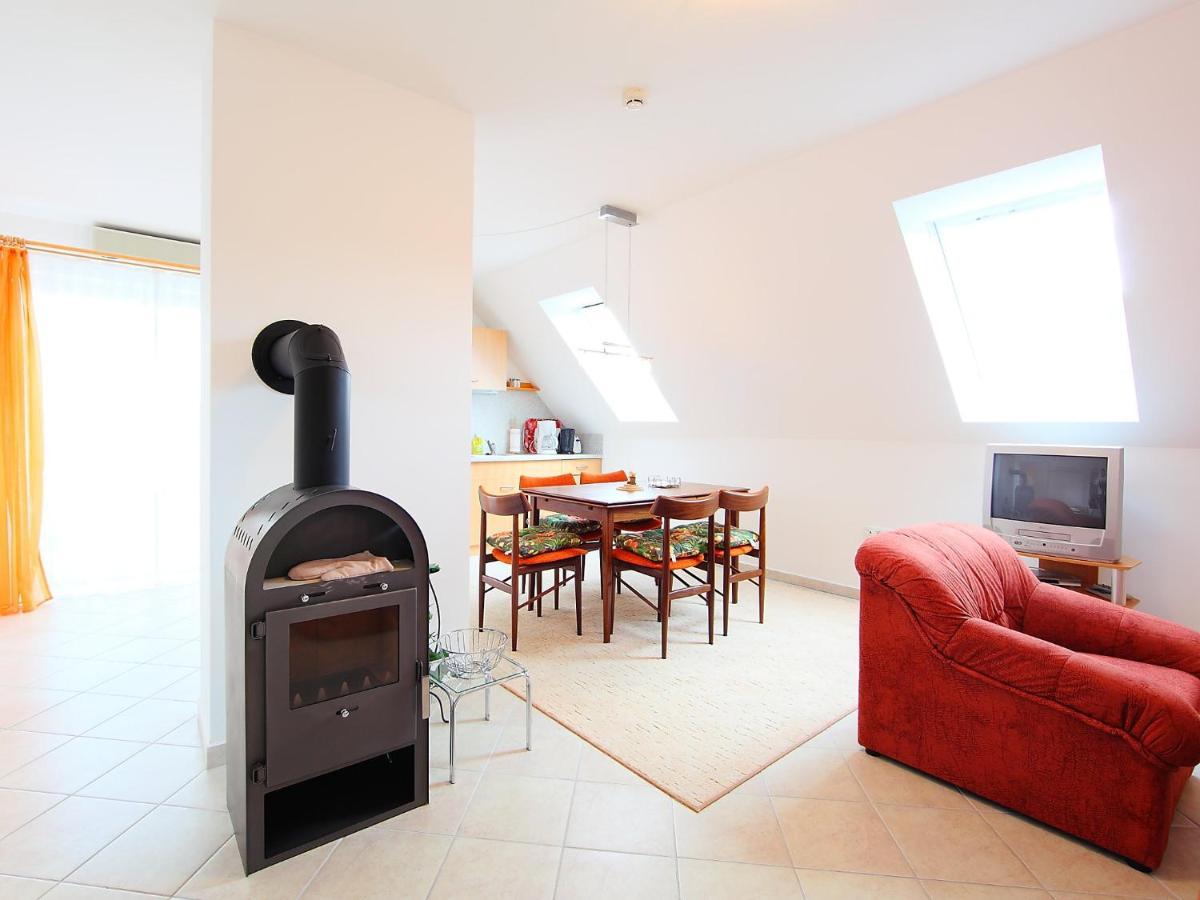 Apartment Amarillo 3-3 By Interhome Balatonkeresztúr Eksteriør billede